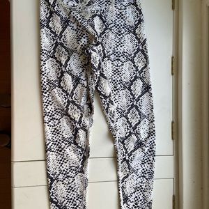 Balance Athletica Ascend Pant in Python size medium
